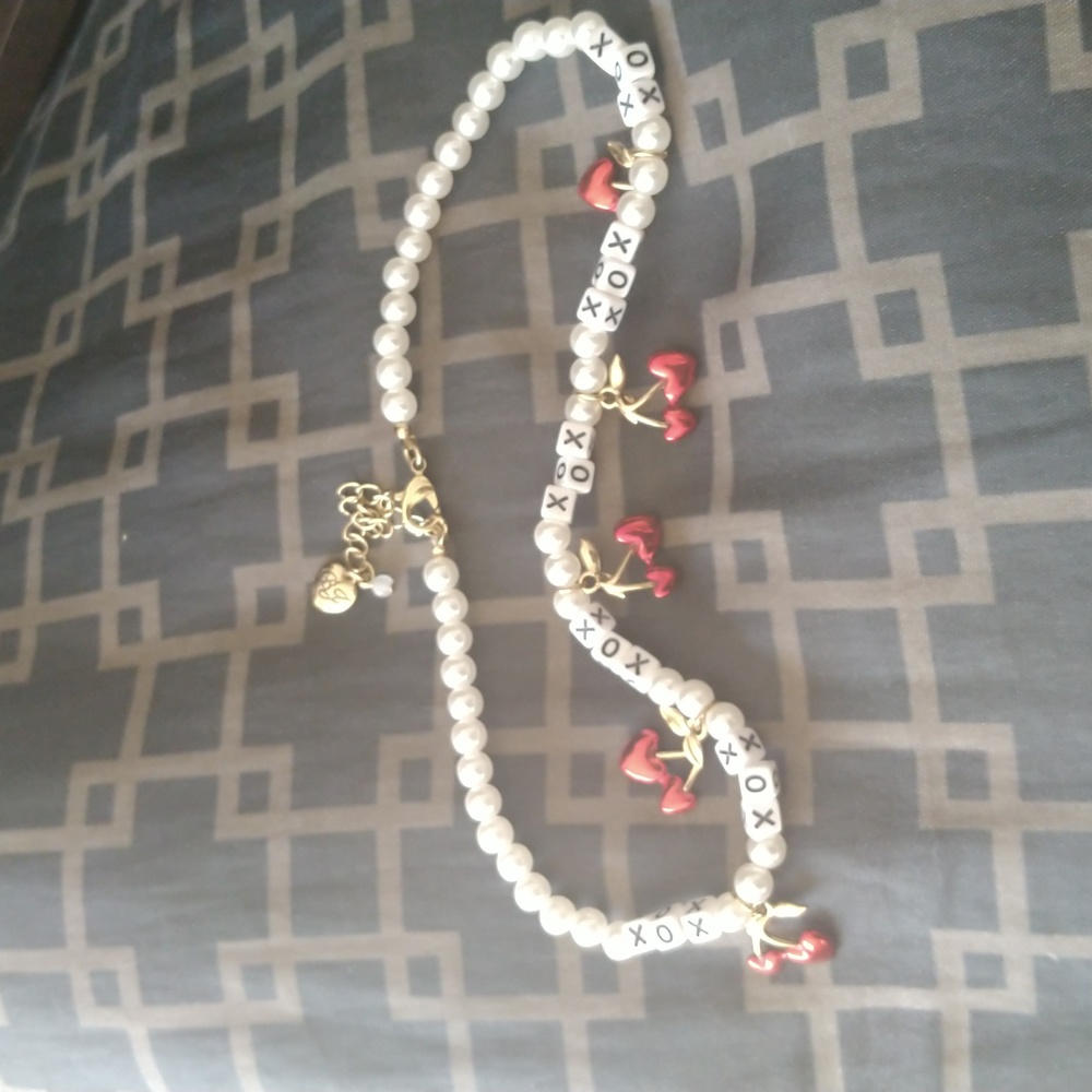 Betsy Johnson pearl XOX necklace